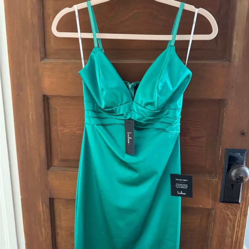 Lulu's Vibrant Green Satin Bodycon Dress